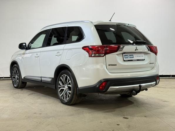 Mitsubishi Outlander III Рестайлинг 2 с пробегом 2015 года, цена 1 450 000 рублей, 235125 км, внедорожник, Автокод Объявления