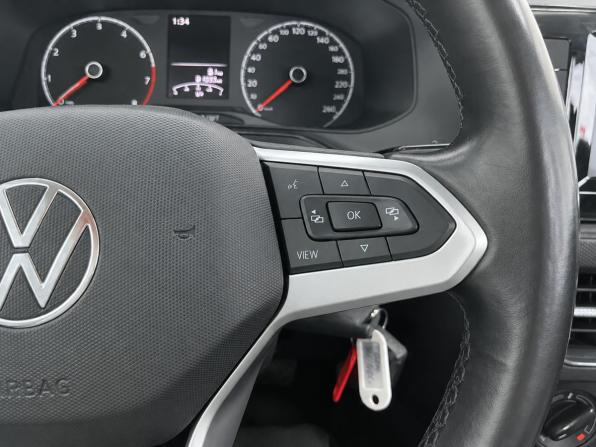 Volkswagen Polo VI с пробегом 2021 года, цена 1 609 000 рублей, 81993 км, лифтбек, Автокод Объявления