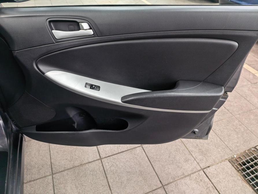 Hyundai Solaris I Санкт-Петербург  - изображение 18
