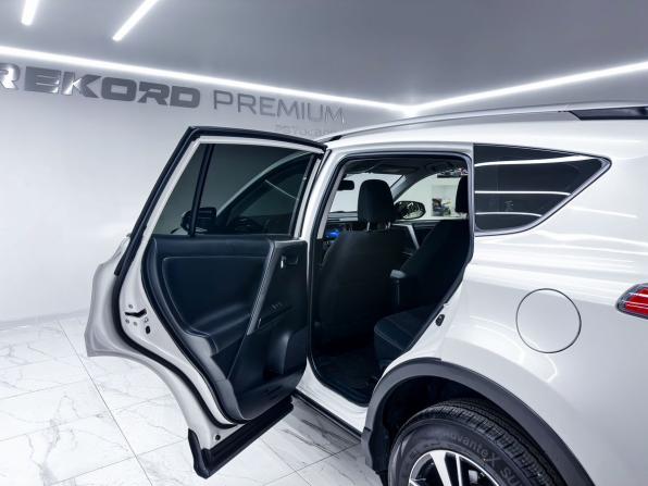 Toyota RAV4 IV (XA40) Рестайлинг с пробегом 2016 года, цена 2 599 000 рублей, 79800 км, внедорожник, Автокод Объявления