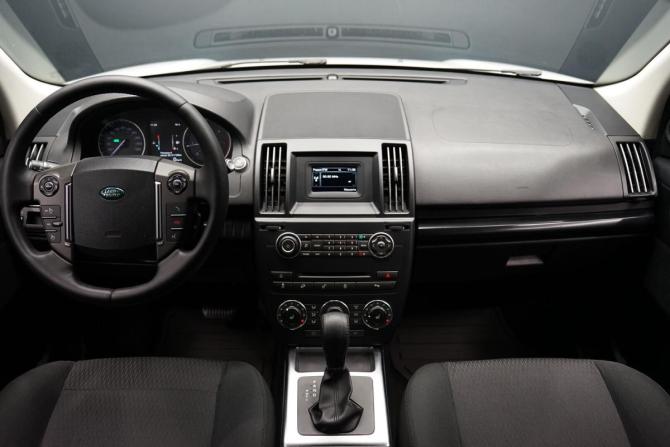 Land Rover Freelander II Рестайлинг 2 с пробегом 2013 года, цена 1 999 000 рублей, 97051 км, внедорожник, Автокод Объявления
