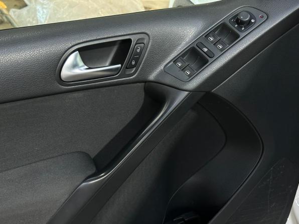 Volkswagen Tiguan I Рестайлинг с пробегом 2012 года, цена 1 100 000 рублей, 226954 км, внедорожник, Автокод Объявления