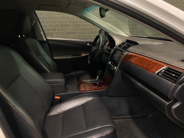 Toyota Camry VII (XV50) с пробегом 2013 года, цена 1 565 000 рублей, 320108 км, седан, Автокод Объявления