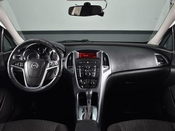 Opel Astra J Рестайлинг с пробегом 2013 года, цена 779 995 рублей, 202841 км, седан, Автокод Объявления