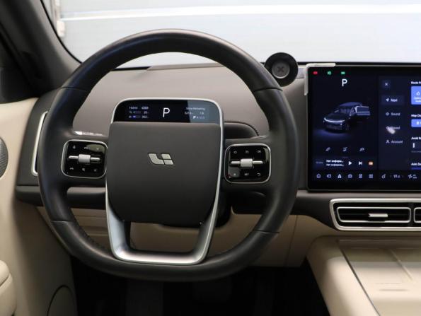 Li Auto (Lixiang) L7 I Рестайлинг с пробегом 2025 года, цена 7 600 000 рублей, 33120 км, внедорожник, Автокод Объявления