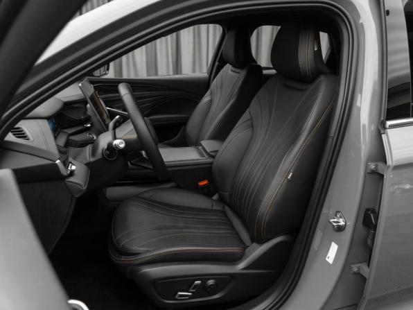 Geely Preface I с пробегом 2024 года, цена 2 720 000 рублей, 16900 км, седан, Автокод Объявления