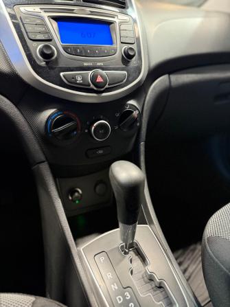 Hyundai Solaris I с пробегом 2013 года, цена 889 000 рублей, 153094 км, хэтчбек, Автокод Объявления