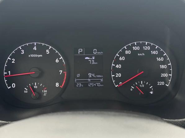 Hyundai Solaris II с пробегом 2019 года, цена 1 385 000 рублей, 125000 км, седан, Автокод Объявления