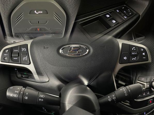 Lada (ВАЗ) Vesta I с пробегом 2019 года, цена 999 000 рублей, 71540 км, седан, Автокод Объявления