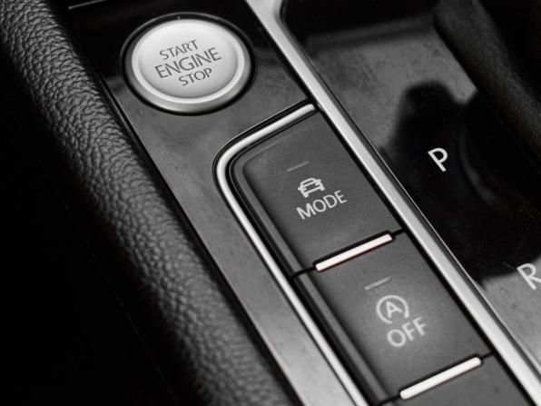 Volkswagen Passat B8 с пробегом 2019 года, цена 2 200 000 рублей, 71191 км, седан, Автокод Объявления