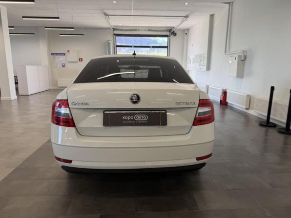 Skoda Octavia III (A7) Рестайлинг с пробегом 2019 года, цена 1 487 000 рублей, 140096 км, лифтбек, Автокод Объявления