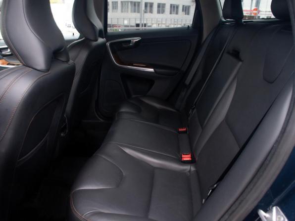 Volvo XC60 I Рестайлинг с пробегом 2015 года, цена 2 389 000 рублей, 144485 км, внедорожник, Автокод Объявления
