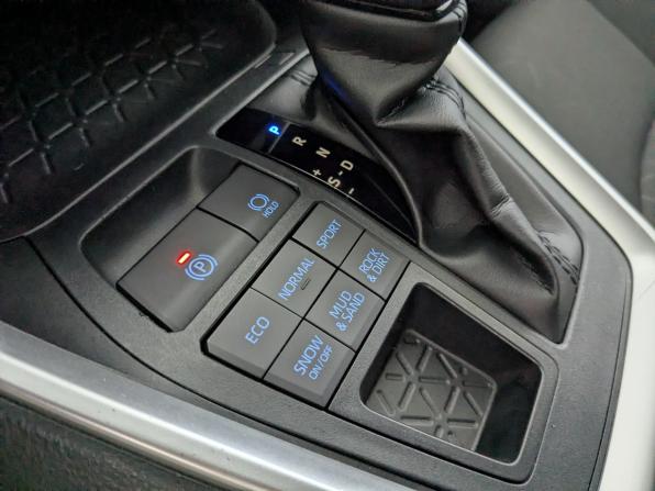 Toyota RAV4 V (XA50) с пробегом 2021 года, цена 3 700 000 рублей, 163197 км, внедорожник, Автокод Объявления