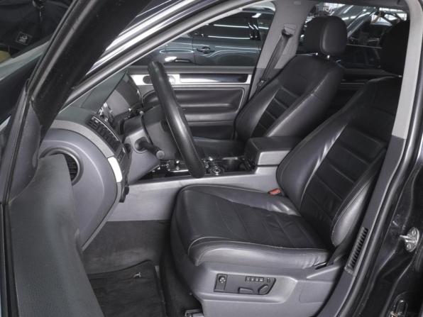 Volkswagen Touareg I Рестайлинг с пробегом 2006 года, цена 790 000 рублей, 244871 км, внедорожник, Автокод Объявления