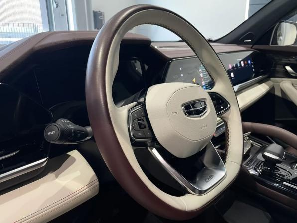 Geely Monjaro I с пробегом 2023 года, цена 3 205 000 рублей, 35973 км, внедорожник, Автокод Объявления