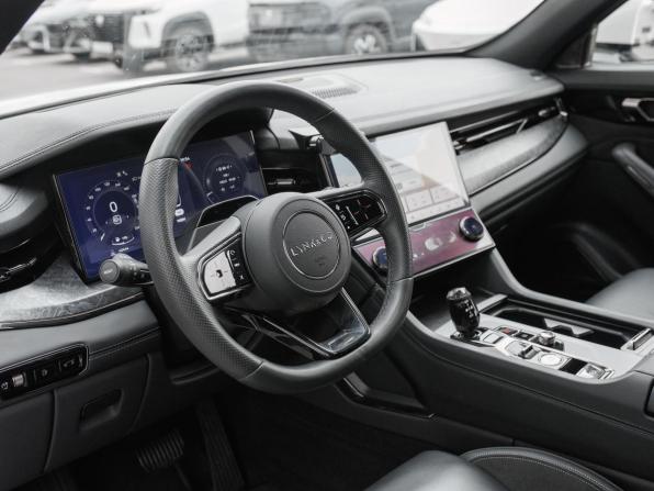 Lynk &amp; Co 09 с пробегом 2022 года, цена 4 949 000 рублей, 42443 км, внедорожник, Автокод Объявления