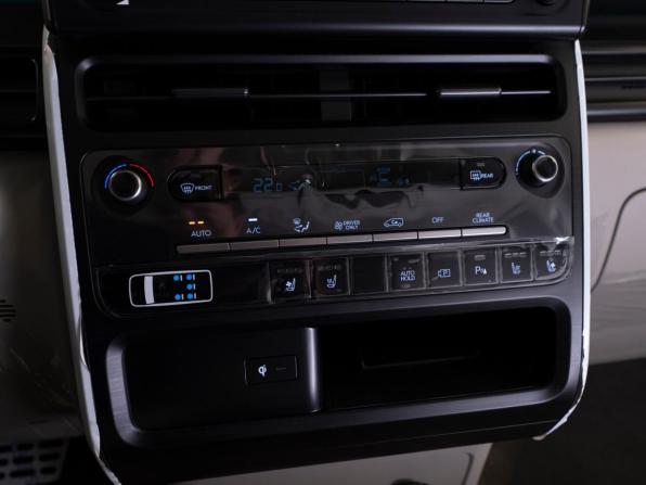 Hyundai Staria I Рестайлинг с пробегом 2026 года, цена 7 600 000 рублей, 70 км, минивэн, Автокод Объявления