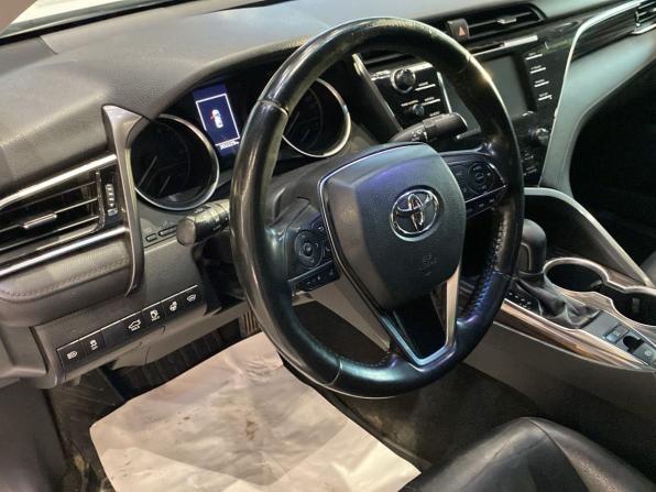 Toyota Camry VIII (XV70) с пробегом 2019 года, цена 1 943 000 рублей, 301000 км, седан, Автокод Объявления