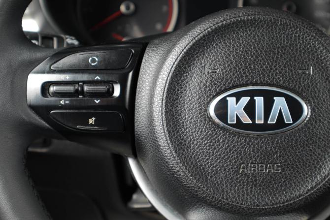 Kia Rio IV с пробегом 2017 года, цена 1 099 000 рублей, 182463 км, седан, Автокод Объявления