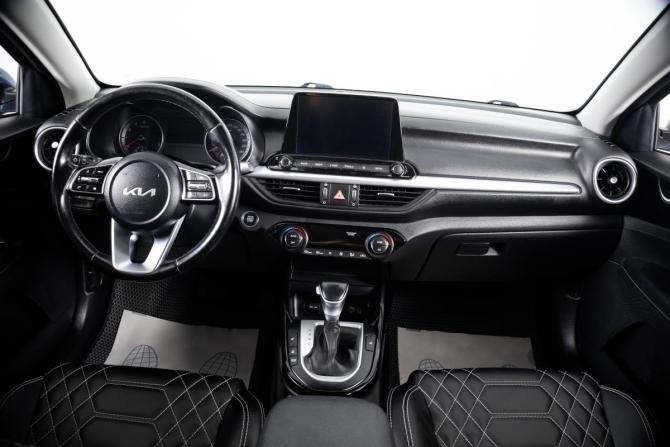 Kia Cerato IV Рестайлинг с пробегом 2021 года, цена 1 949 000 рублей, 261500 км, седан, Автокод Объявления