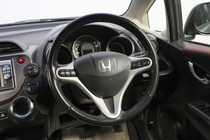Honda Fit II с пробегом 2012 года, цена 1 099 000 рублей, 102000 км, хэтчбек, Автокод Объявления