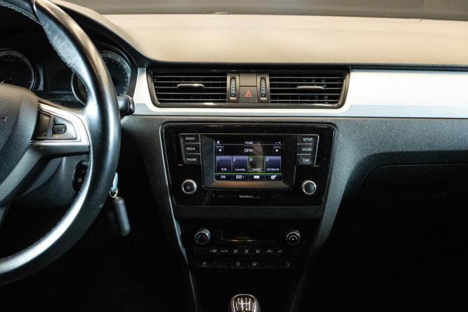 Skoda Rapid I с пробегом 2016 года, цена 1 359 000 рублей, 123962 км, лифтбек, Автокод Объявления