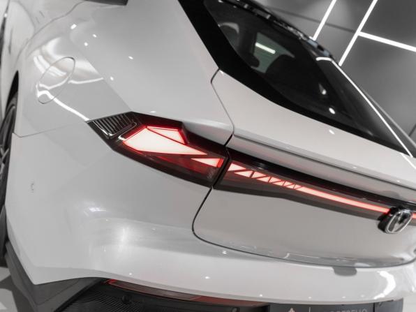 Changan UNI-V I с пробегом 2023 года, цена 2 050 000 рублей, 58519 км, лифтбек, Автокод Объявления