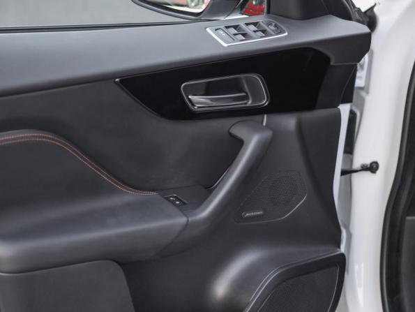 Jaguar F-Pace I с пробегом 2020 года, цена 3 166 000 рублей, 88513 км, внедорожник, Автокод Объявления