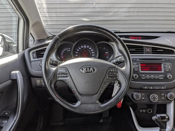 Kia Ceed II Рестайлинг с пробегом 2015 года, цена 1 175 000 рублей, 141634 км, универсал, Автокод Объявления