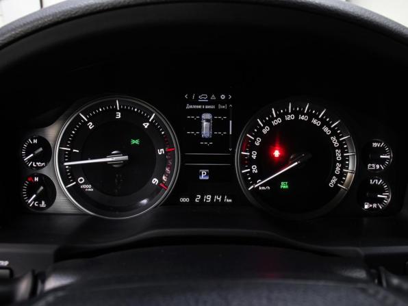 Toyota Land Cruiser 200 Series Рестайлинг 2 с пробегом 2015 года, цена 5 198 000 рублей, 219139 км, внедорожник, Автокод Объявления