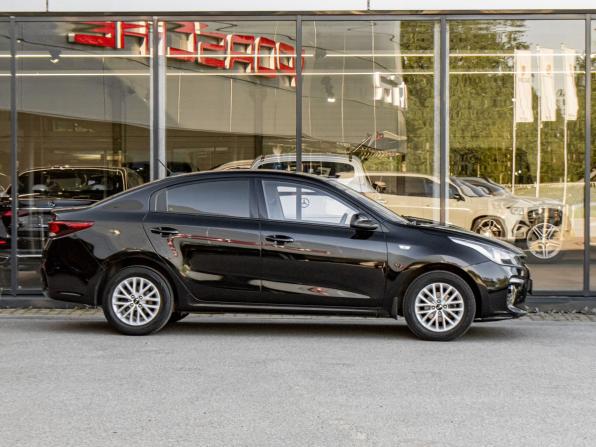 Kia Rio IV с пробегом 2019 года, цена 1 397 000 рублей, 98727 км, седан, Автокод Объявления