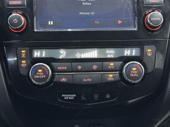 Nissan Qashqai II с пробегом 2017 года, цена 1 699 000 рублей, 106887 км, внедорожник, Автокод Объявления