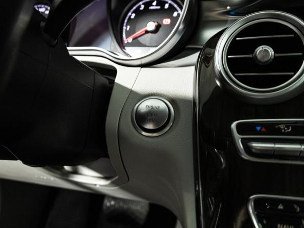 Mercedes-Benz C-Класс IV (W205) с пробегом 2015 года, цена 2 449 777 рублей, 71044 км, седан, Автокод Объявления