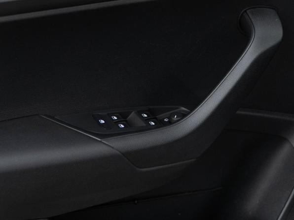 Skoda Karoq I с пробегом 2020 года, цена 2 299 046 рублей, 94640 км, внедорожник, Автокод Объявления