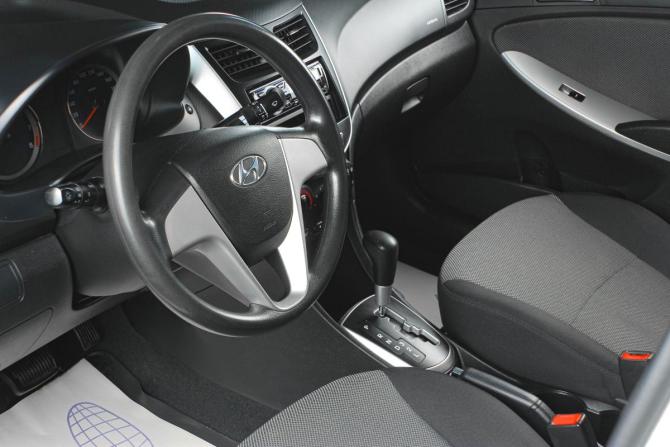 Hyundai Solaris I с пробегом 2013 года, цена 899 000 рублей, 175600 км, седан, Автокод Объявления