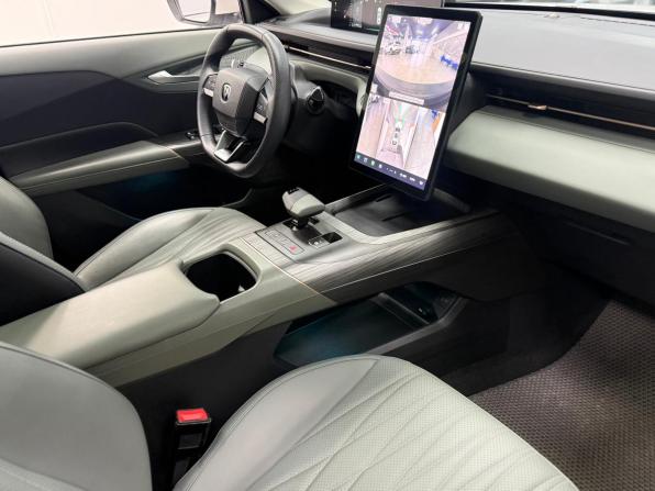 Changan Lamore с пробегом 2024 года, цена 2 150 000 рублей, 26850 км, седан, Автокод Объявления