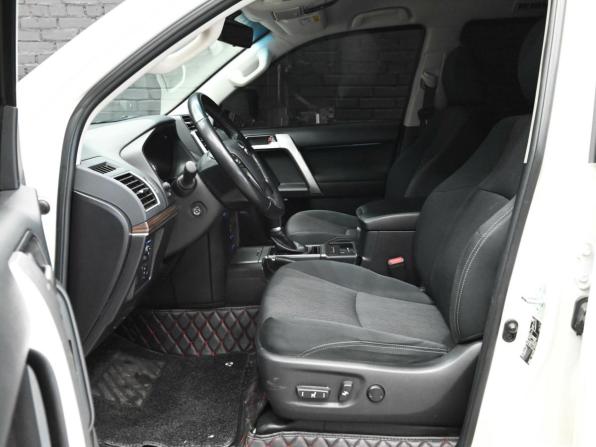 Toyota Land Cruiser Prado 150 Series Рестайлинг 3 с пробегом 2020 года, цена 6 750 000 рублей, 59586 км, внедорожник, Автокод Объявления
