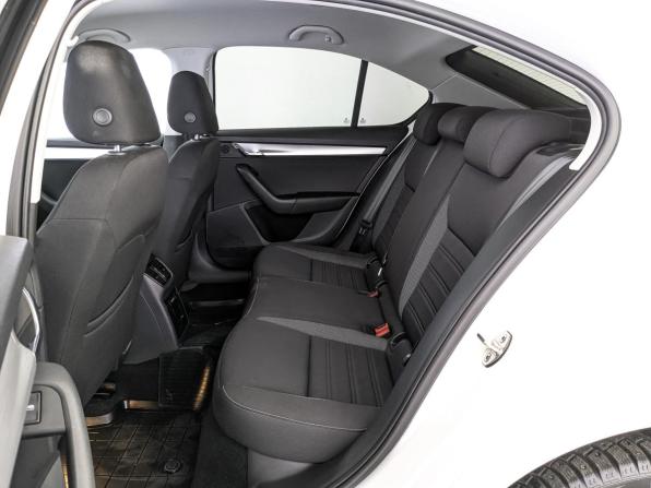 Skoda Octavia III (A7) Рестайлинг с пробегом 2019 года, цена 1 725 000 рублей, 107653 км, лифтбек, Автокод Объявления