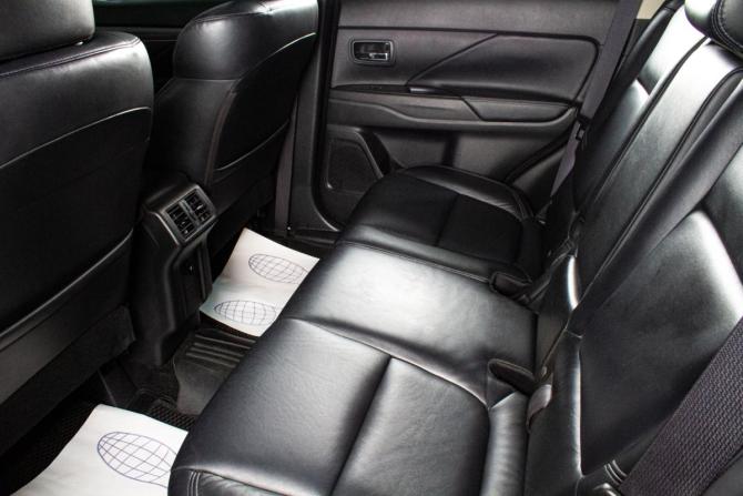 Mitsubishi Outlander III Рестайлинг 3 с пробегом 2019 года, цена 2 429 000 рублей, 195900 км, внедорожник, Автокод Объявления