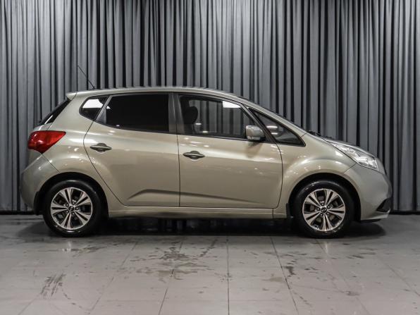 Kia Venga I Рестайлинг с пробегом 2015 года, цена 999 000 рублей, 142708 км, компактвэн, Автокод Объявления