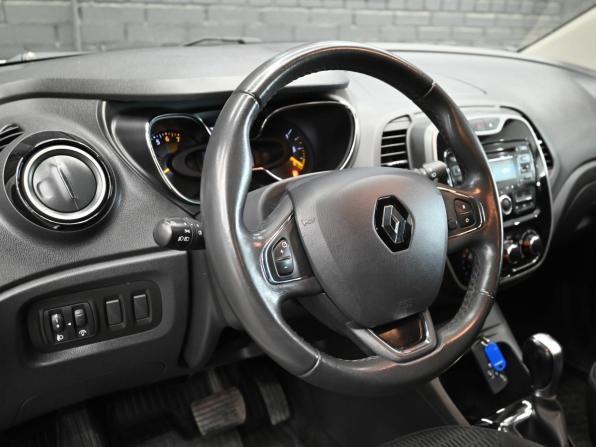Renault Kaptur I с пробегом 2016 года, цена 1 400 000 рублей, 75888 км, внедорожник, Автокод Объявления