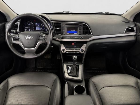 Hyundai Elantra VI (AD) с пробегом 2016 года, цена 1 319 000 рублей, 156000 км, седан, Автокод Объявления