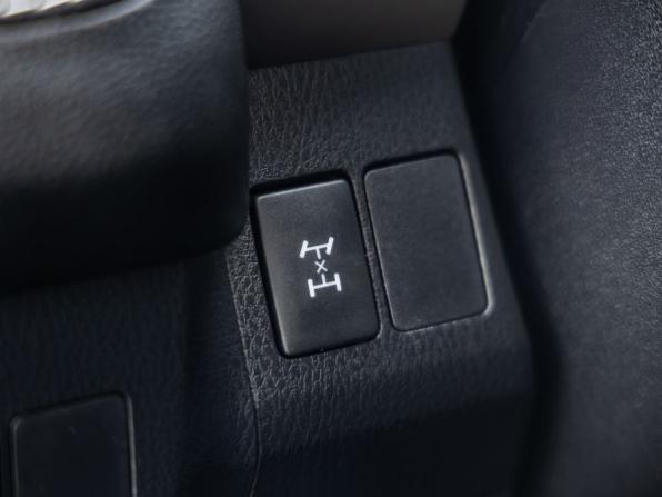 Toyota RAV4 IV (XA40) с пробегом 2015 года, цена 1 998 000 рублей, 116774 км, внедорожник, Автокод Объявления