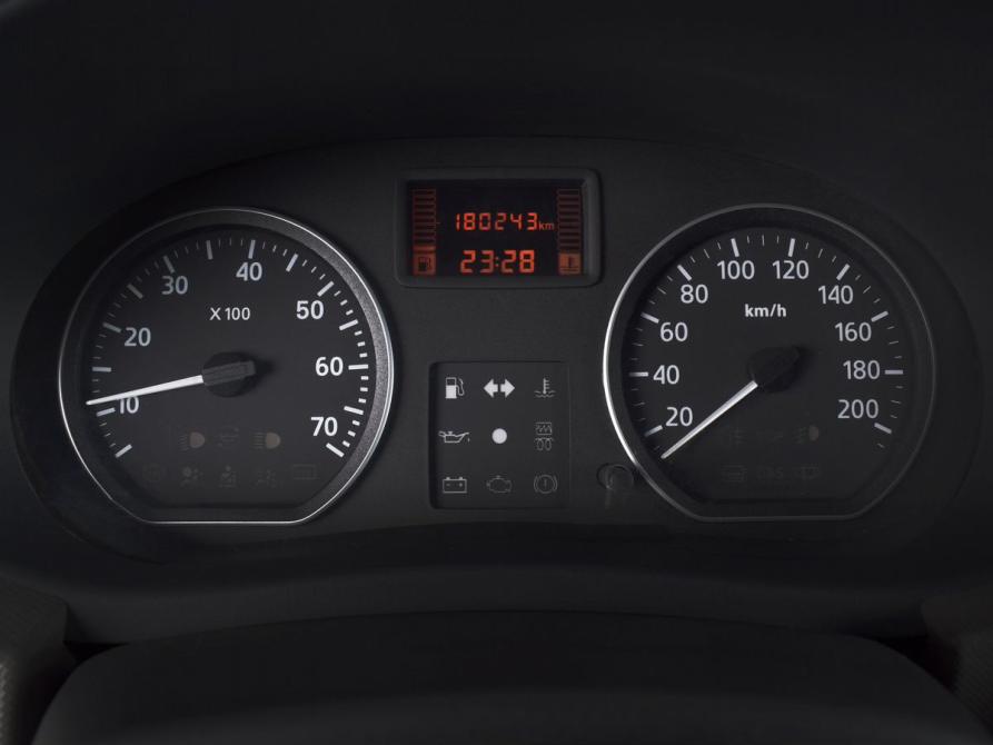 Renault Logan I Рестайлинг Кемерово  - изображение 9