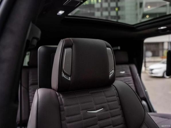 Cadillac Escalade V с пробегом 2024 года, цена 23 500 000 рублей, 18 км, внедорожник, Автокод Объявления