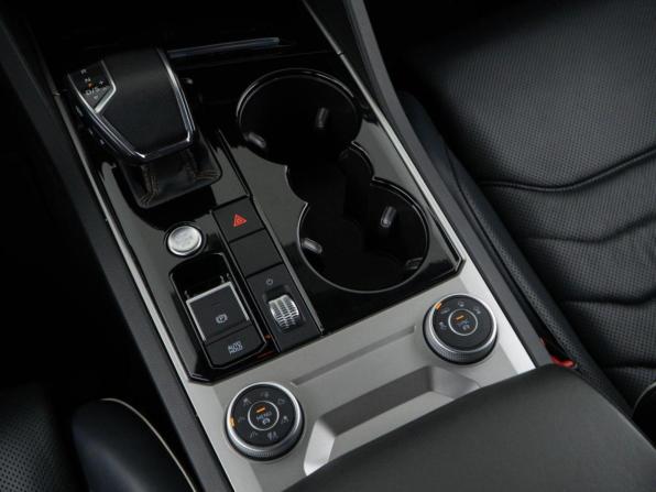 Volkswagen Touareg III с пробегом 2019 года, цена 7 995 055 рублей, 132051 км, внедорожник, Автокод Объявления