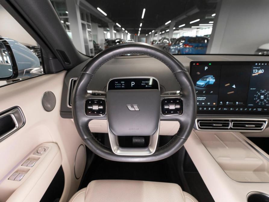 Li Auto (Lixiang) L9 I Москва  - изображение 11