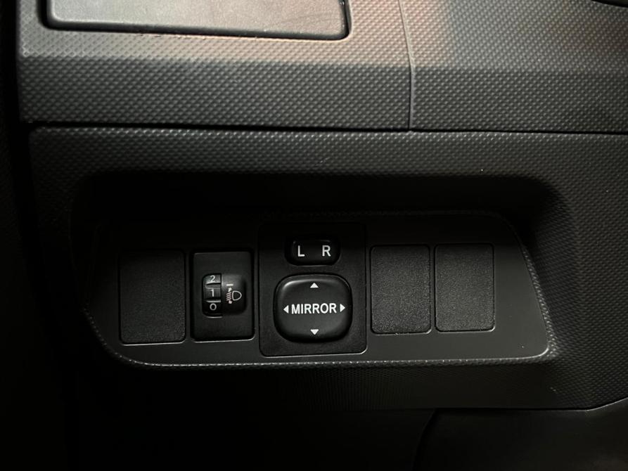 Toyota Auris I Челябинск  - изображение 14