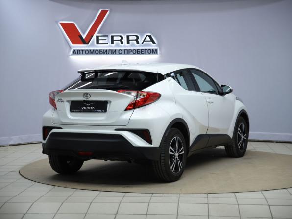 Toyota C-HR I Рестайлинг с пробегом 2019 года, цена 2 550 000 рублей, 65638 км, внедорожник, Автокод Объявления
