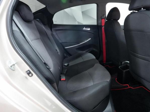 Hyundai Solaris I с пробегом 2013 года, цена 635 000 рублей, 189000 км, седан, Автокод Объявления